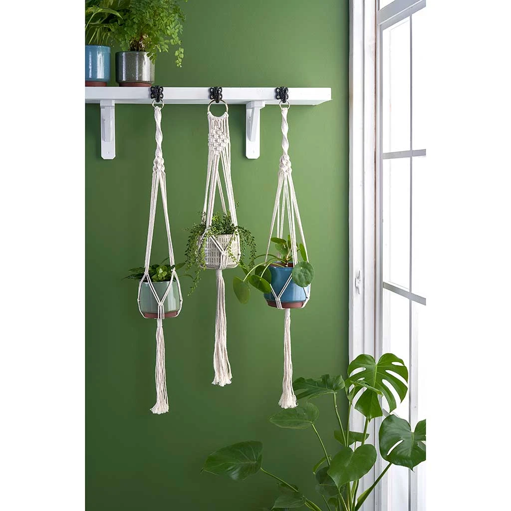Woodstock Macrame Plant Pot Hanger - 93cm Undyed Cotton Boho Wall & Ceiling Planter 2 Woodstock Macrame Plant Pot Hanger - 93cm Undyed Cotton Boho Wall & Ceiling Planter - Image 2